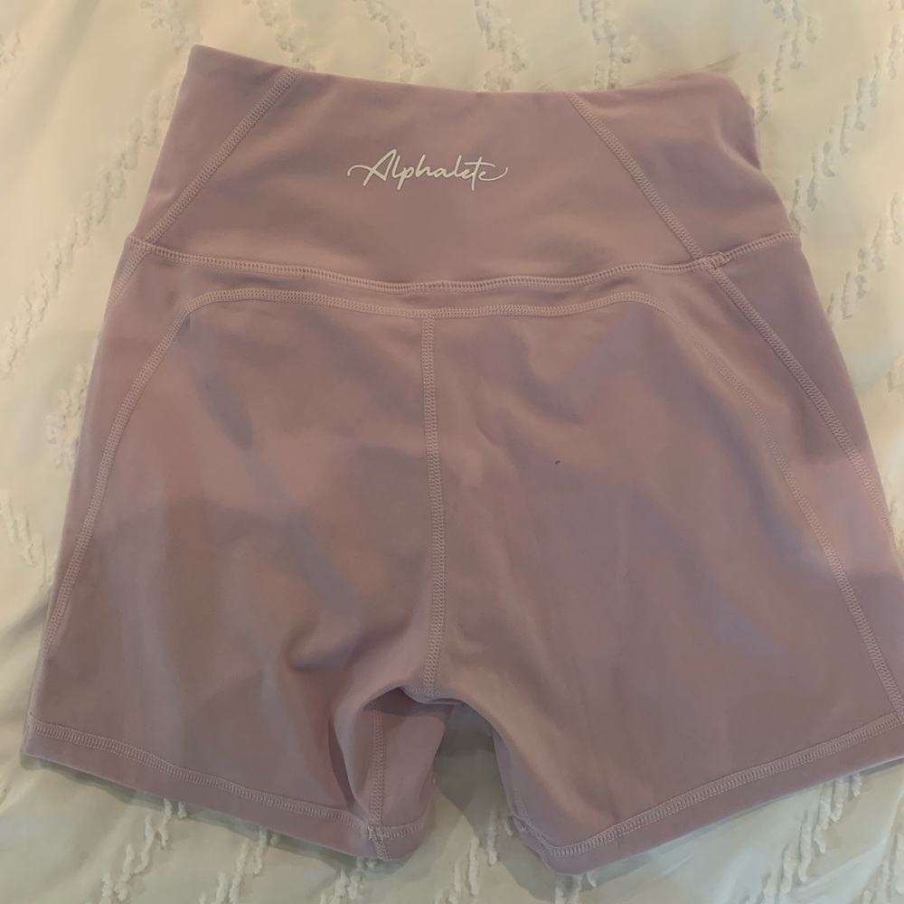 Alphalete Pulse Short Small Lavender